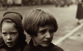 Saul Leiter: Early Black & White