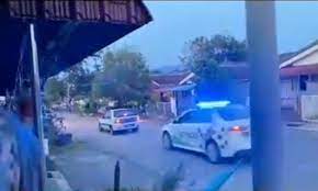 Klik allow untuk penentuan lokasi secara automatik. Video Lari Dari Polis Rempuh Kenderaan Netizen Anggap Dah Macam Main Gta Oh Media