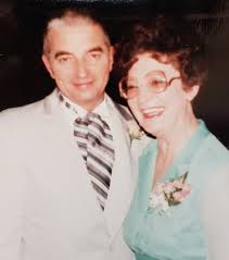 After 70 years of marriage, couple dies minutes