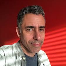 Vincent Dewitt's Instagram, Twitter & Facebook