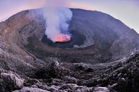 The volcano last erupted in 2002, killing 250 people and making 120,000 homeless after lava. Global Volcanism Program Report On Nyiragongo Dr Congo January 2017