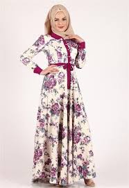 Nehir Cicek Desen Buyuk Cicekli Tesettur Elbise Mor Yaka 9318 Uzun Elbise Cicekli Elbise Abaya Tarzi