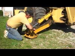 The bucket cylinder on the left side had snapped. John Deere Hydraulic Cylinder Rebuild Youtube