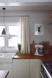 Vorhänge und gardinen zählen seit vielen jahren zu den beliebtesten fensterdekorationen. Wie Ihr In 10 Minuten Aus Einer Tischdecke Einen Vorhang Zaubert Mrs Greenery