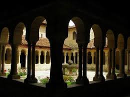 Follina on kuuluisa suosituista nähtävyyksistään, kuten abbazia cistercense santa maria di follina. Arte Romanica E Silenzio Monastico L Abbazia Di Santa Maria Di Follina Beppeblog