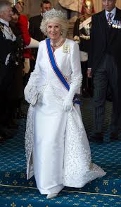 She is the second wife of charles, prince of wales, español : Royal Family Around The World Camilla Duchess Of Cornwall Duchess Of Cornwall Royal Fashion