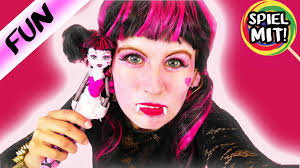 Monster high lagoona blue kostüm günstig online kaufen. Draculaura Makeup Monster High Kostum Kathi Verkleidet Sich Fur Halloween Als Monsterhigh Puppe Youtube