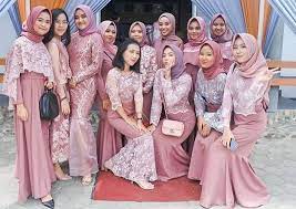 Baju kombinasi batik dan polos wanita. Model Gaun Pesta Brokat Panjang Dusty Pink Informasi Tips Dan Foto Aneka Baju Gamis Modern Terbaru Yang L Pakaian Pesta Model Pakaian Wanita Model Baju Wanita