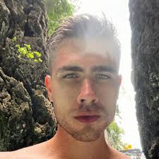 How to rotate guys in and out of your squad in Ready or Not?