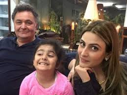 Watch ranbir kapoor sister riddhima kapoor sahani broke down in tears | inside video company: Rishi Kapoor S Daughter Riddhima Kapoor Sahni S Permit To Come To Mumbai Sanctioned Filmfare Com