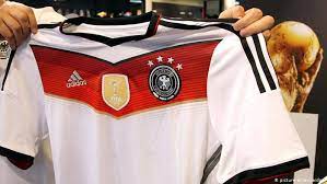 Wie viele deutschland trikots wurden verkauft? Trikots Mit Geheimer Sonderfunktion Sport Dw 29 08 2014