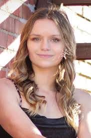 Ellie Jeffers's Instagram, Twitter & Facebook