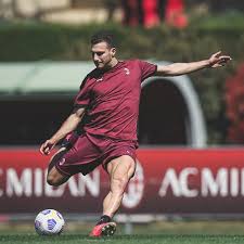 4,785 likes · 21 talking about this. Diogo Dalot On Twitter Focus On The Target Acmilan