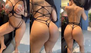 Video Amador Tati Maya Provocando Com Lingerie De Putinha - CNNAMADOR.COM