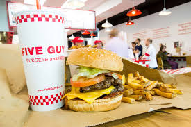 Découvrez la chaine d'or dans la catégorie restaurant: Five Guys La Chaine De Burgers Americains Va S Installer A Strasbourg