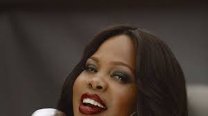 Glee star Amber Riley will play the lead in Dreamgirls in the West End