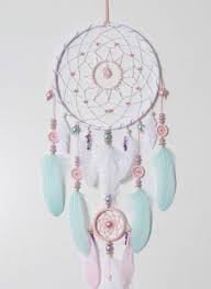Le poomdream tiy xl romantique est un attrape rêve modele tissé entièrement confectionné à la main. Fabriquer Un Attrape Reve Tutos Et 70 Jolies Photos Pour Vous Inspirer Fabriquer Un Attrape Reve Capteurs De Reves Attrape Reve