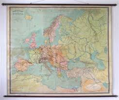 Bekijk meer ideeën over wereldkaart, muurdecoratie, wereldkaart wand. Antiquariaat De Wereld Aan De Wand Wandkaarten Schoolkaarten Schoolplaten