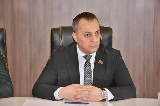 Vüqar İskəndərov vətəndaş qəbulu keçirdi - FOTOLAR AZXEBER.COM xəbər verir  ki, deputat Vüqar İskəndərov Şəki Heydər Əliyev Mərkəzində növbəti vətəndaş  qəbulu keçirib. Qəbulda Şəki şəhər İcra Hakimiyyəti başçısının müavini  Elman İmamverdiyev də