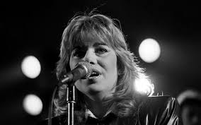 Roel Smit schreef boek over het leven van zangeres Margriet Eshuijs, bekend  van de hit House for Sale