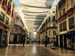 Portowe miasto malaga nie jest zbyt czystym ekologicznie kurortem. Zdjecia Malaga Andaluzja Deptak Malaga Hiszpania