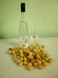Faire Une Liqueur De Mirabelle Ma Passion Du Verger Liqueur De Mirabelle Liqueur Maison Liqueur