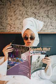 16 Easy Indoor Photoshoot Ideas Madcrayy In 2020 Fun Photoshoot Photography Ideas At Home Instagram Photo Inspiration