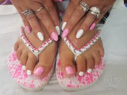 Finish it off with a sensational sandal, or keep your toes covered with a pair from our summer shoes edit. Matching White Toes And Nails Top Art Nails