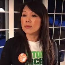 Jackie Thorne's Instagram, Twitter & Facebook