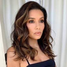 See the books and food that will make everyone feel great. Get Eva Longoria S Ss20 Lfw Beach Look Hairflair