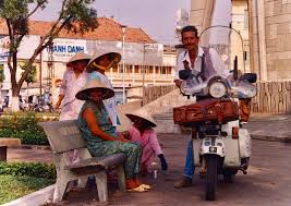 Add a bio, trivia, and more. Giorgio Bettinelli Il Viaggiatore Italiano Che Giro Tutto Il Mondo In Vespa
