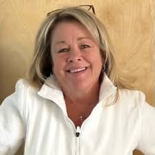 9201 Lakewood Dr, Whitmore Lake, MI 48189