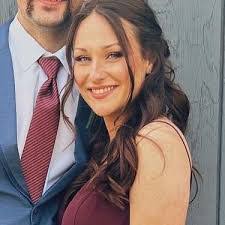 Nicole Ames's Instagram, Twitter & Facebook