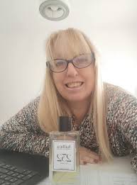 Buongiorno so che non è un prodotto di pulizia ma è un profumo talmente  buono che mi fermano continuamente le persone per chiedermelo ❣️❣️❣️....  anche la mia casa quando lo indosso profuma