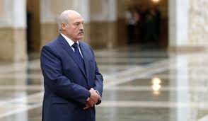 .жена президента доит корову, александр лукашенко заставил галину избавиться от коровы тёща александра лукашенко елена желнерович признаётся, что выхода напрямую к нему нет. Zhenshiny Obedinilis Protiv Aleksandra Lukashenko Poslednie Novosti Prezident Belorussiya Vybory 2020 Politika Dni Ru