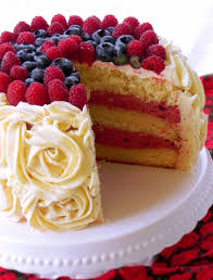 Fabryka Kulinarnych Inspiracji Tort Z Kremem Malinowym Otulony Rozami Baking Food Mini Cheesecake