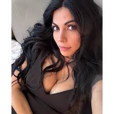 Elsa Maldonado's Instagram, Twitter & Facebook