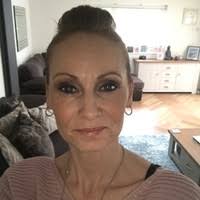 10+ profiler som matchar ”Kim Yeoman”