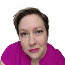 Kelly Foltz's Instagram, Twitter & Facebook