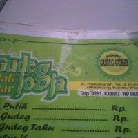 Sejarah gudeg yu djum dimulai pada tahun 1951 oleh orang yogya bernama lengkap djuwariah atau dipanggil yu djum. Gudeg Jogja Pak Dar 6 Tips From 42 Visitors