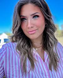 Because of Him, we are free 🕊️✝️ Happy Easter friends!