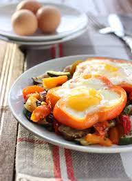 Sunny Side Up Eggs With Veggies Mariaushakova Com Vegetarian Recipes Healthy Clean Eating Breakfast Delicious Healthy Recipes