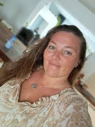 Wilma Simons's Instagram, Twitter & Facebook