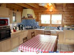 En Savoie Chalet En Madrier Vue Agreable Sur Les Champs Non Constructibles Et La Montagne Tres Belles Prestations Lu Vente Maison Maison Meuble Bois Massif