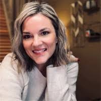 Aimee Henry's Instagram, Twitter & Facebook