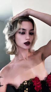 A Day in the Life of a Goth Girl