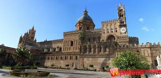 St rosalia, patron saint of palermo, died aged only 35 in 1566, her short life controversial because women were not supposed to live as hermits in caves. La Cattedrale Di Palermo Www Palermoviva It