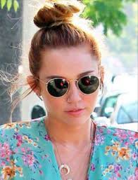miley cyrus sports a new nose ring celebrity piercings miley nose piercing