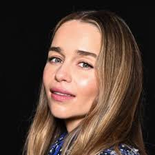 Violet (@Violeteyestell2)