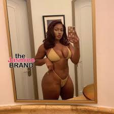 Megan thee stallionas megan thee stallion. Shaq Shamelessly Flirts W Megan Thee Stallion Watching That Booty Laptrinhx News